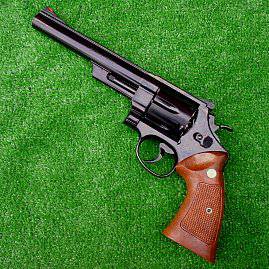 S&W M29