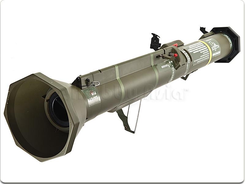 AT-4 / M136