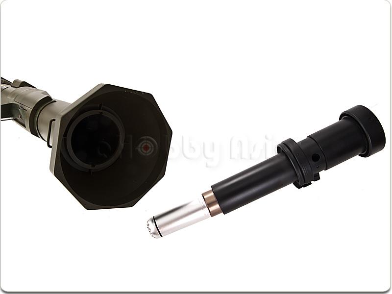 AT-4 / M136