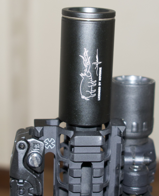 пламегаситель Noveske с огнедышащим свином